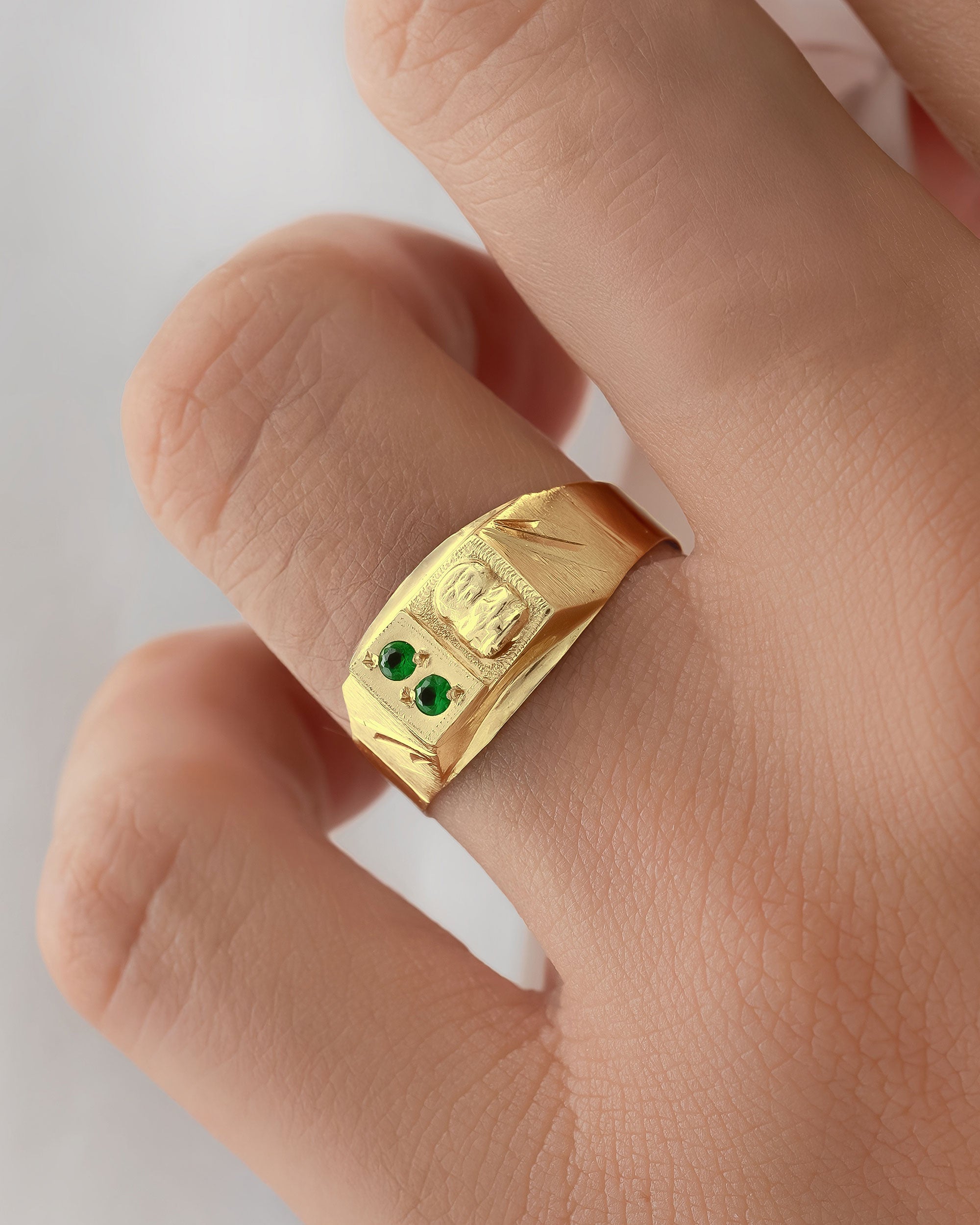 Anillo Magno
